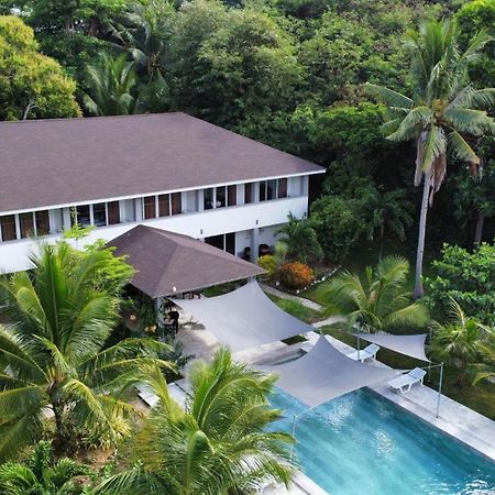 Sunset Cove Beach & Dive Resort Romblon Exterior foto