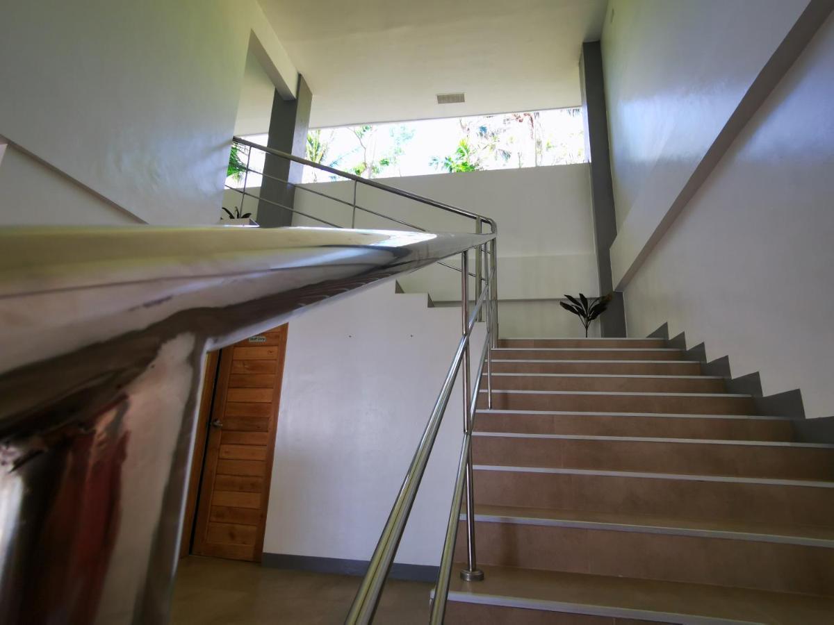 Sunset Cove Beach & Dive Resort Romblon Exterior foto
