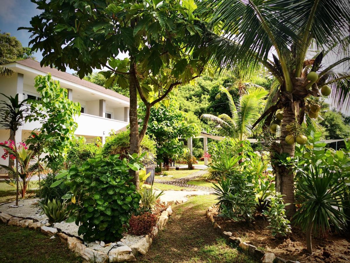 Sunset Cove Beach & Dive Resort Romblon Exterior foto