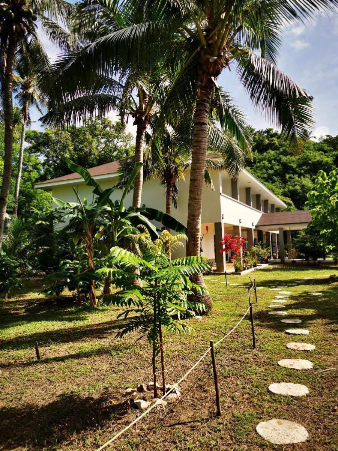 Sunset Cove Beach & Dive Resort Romblon Exterior foto