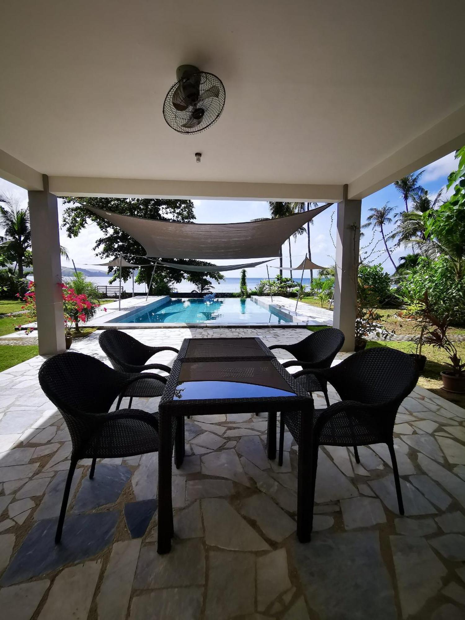 Sunset Cove Beach & Dive Resort Romblon Exterior foto