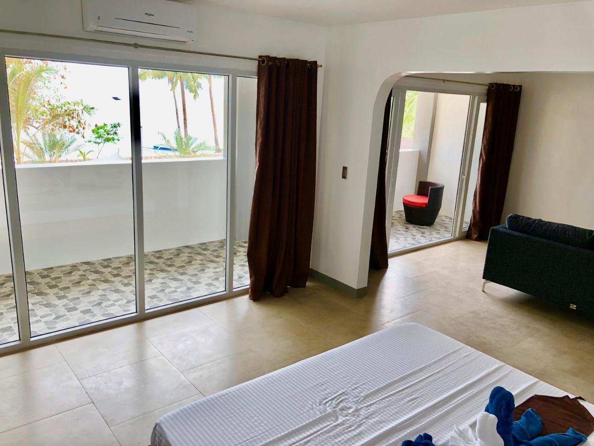 Sunset Cove Beach & Dive Resort Romblon Exterior foto
